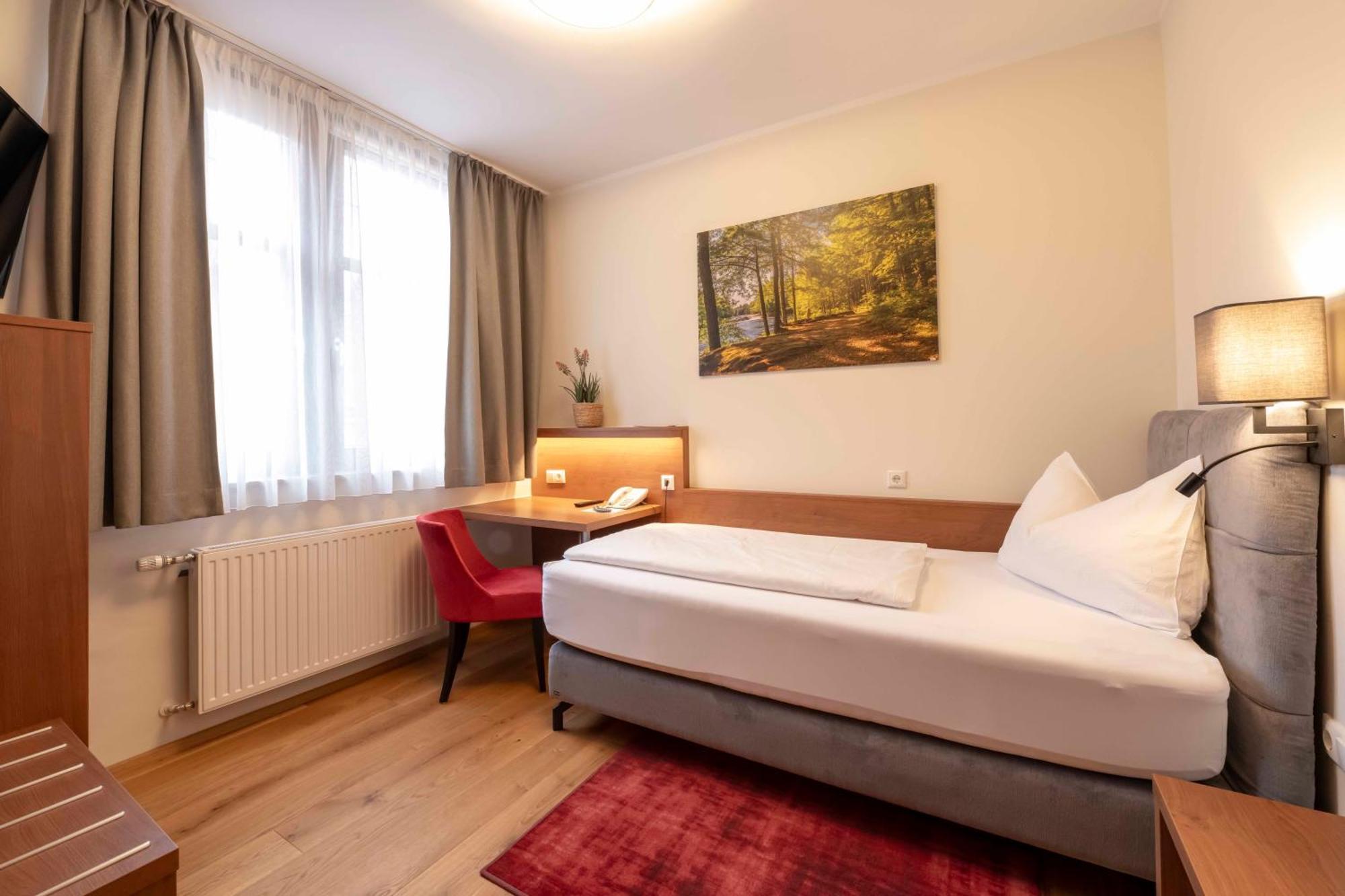 Hotel Mader Steyr Extérieur photo