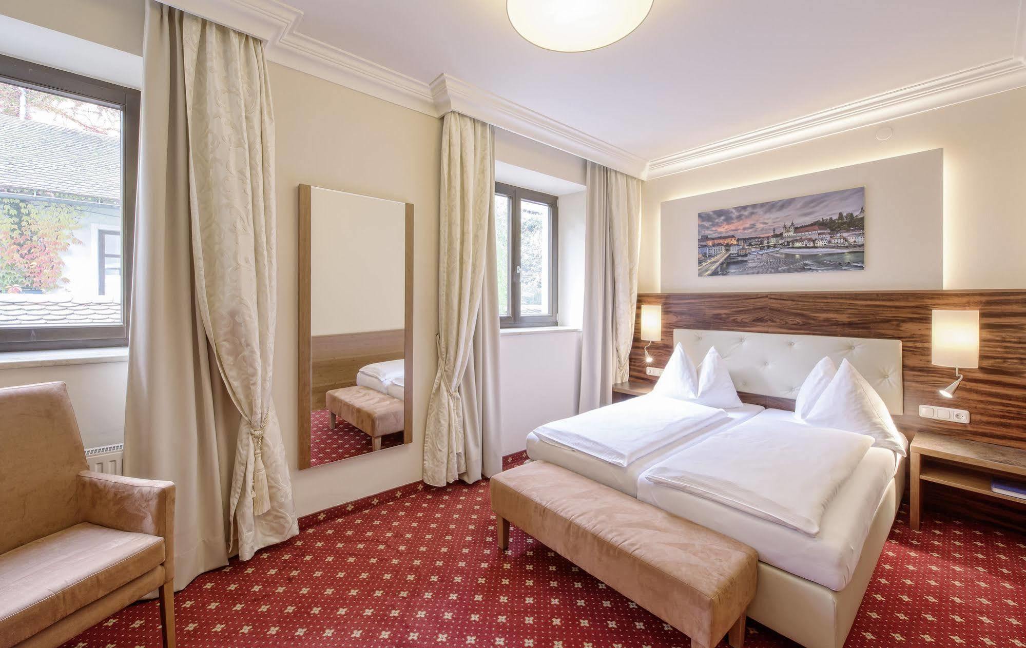 Hotel Mader Steyr Extérieur photo
